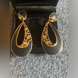 Vintage EDGAR BEREBI Long Dangle Pierced Gold& Black Tone Earrings